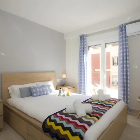 Singularstays Calderon Valenza